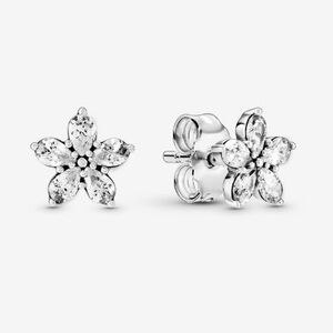 Pandora Sparkling Snowflake Stud Earrings Sterling silver NWT and Dust Bag
